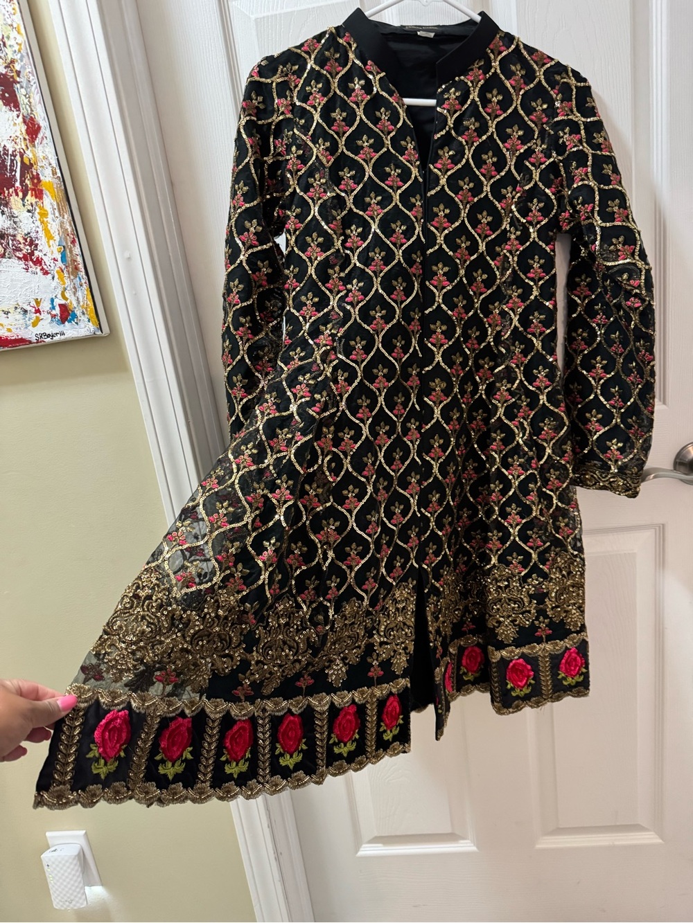 Zainab Hasan  embroidered dress M